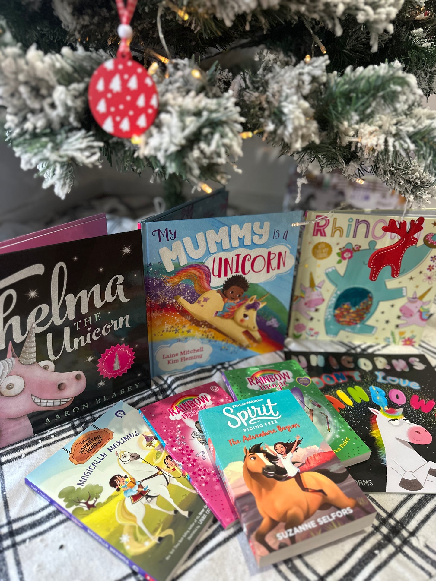 Horsetail Hollow Book 1: Magically Maximus