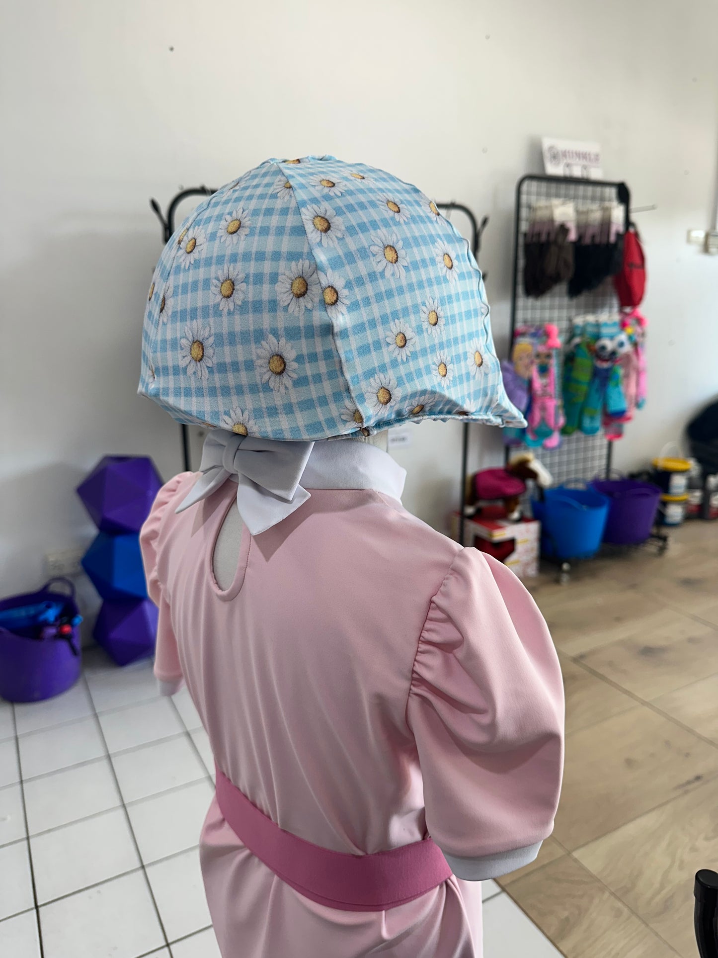 Gingham Daisies Helmet Cover