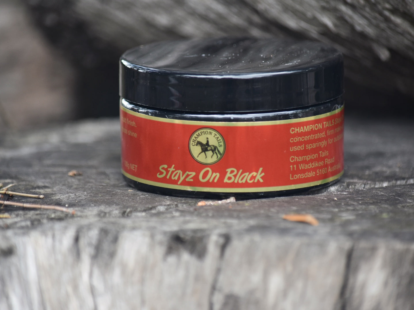 Champion Tails Stayz On Matte Makeup 100gm Pot