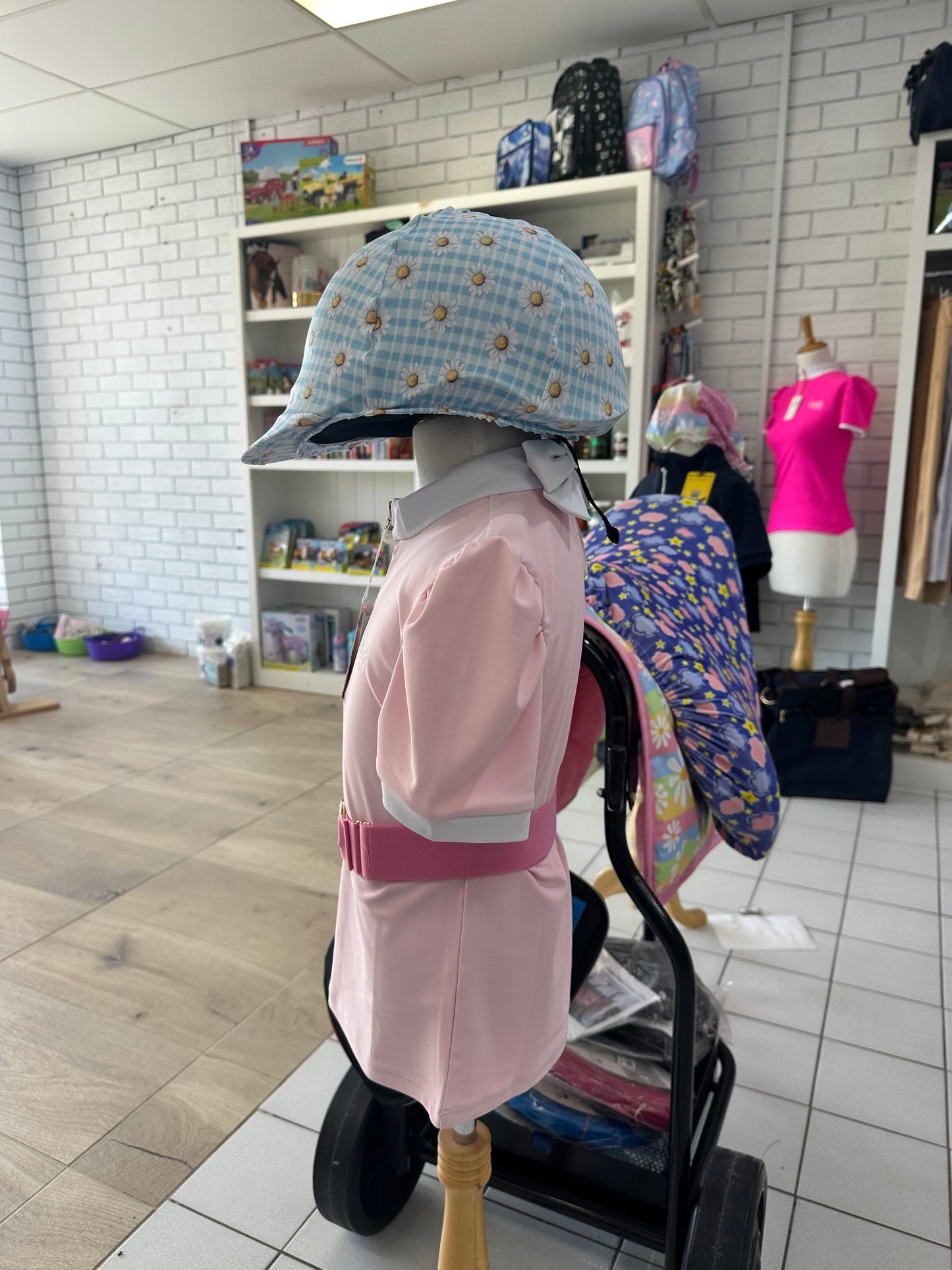Gingham Daisies Helmet Cover