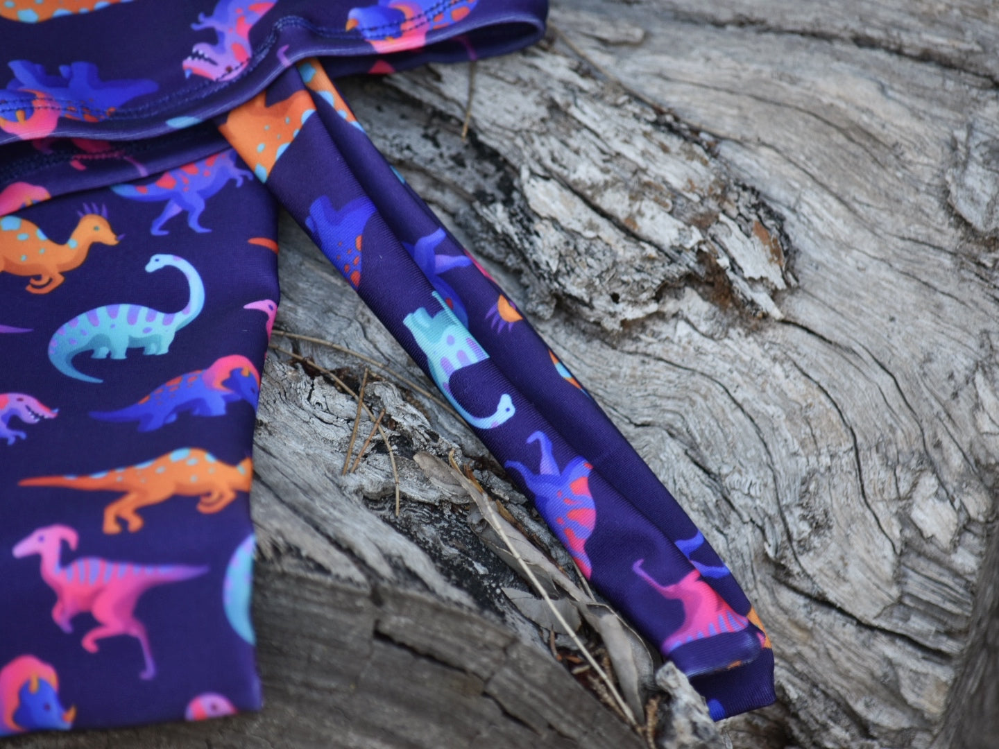 Dino Dash Tie-in Tail Bag