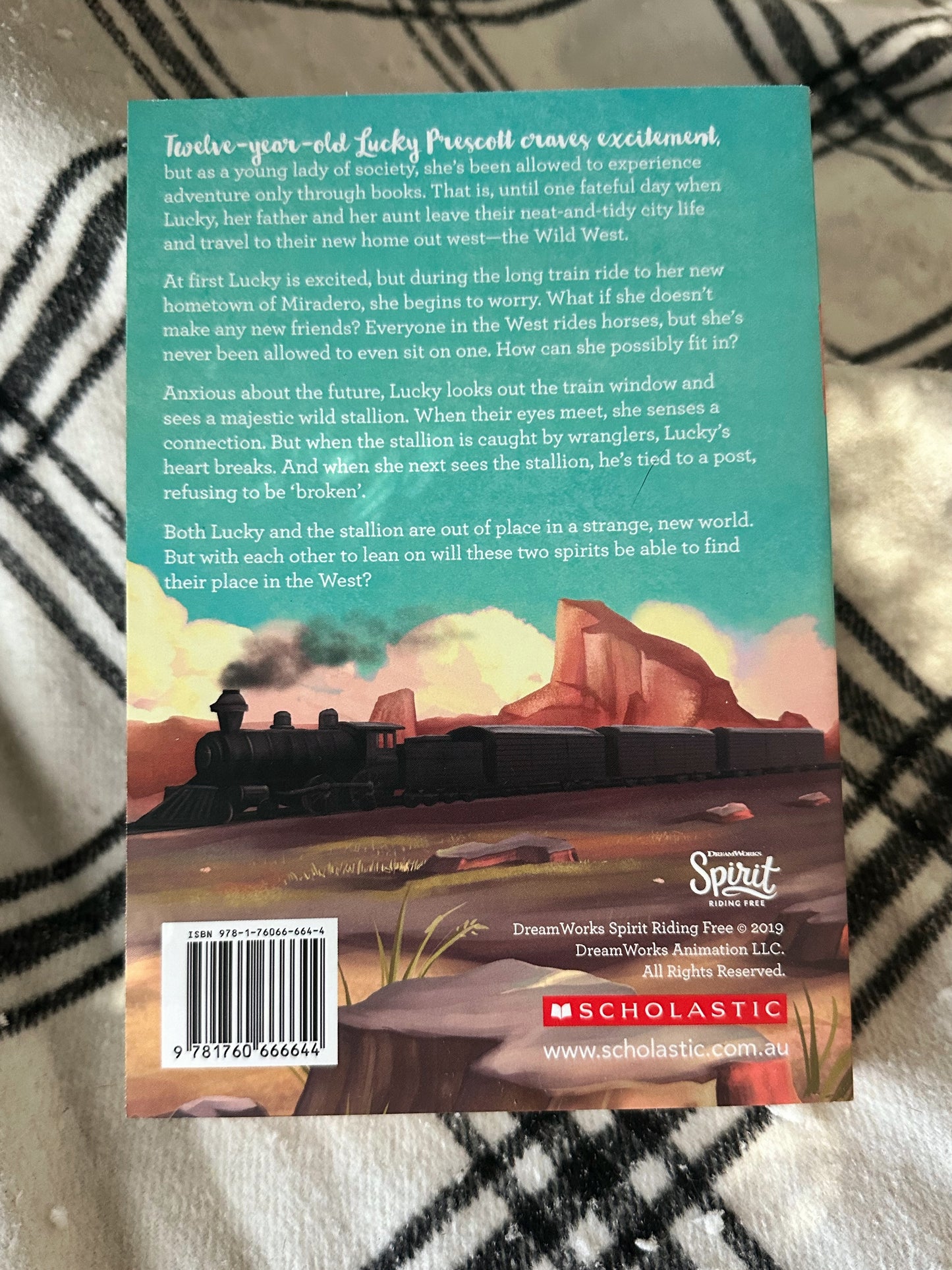 Spirit Riding Free: The Adventure Begins by Suzanne Selfors