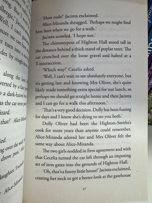 Alice-Miranda on Holiday Pre-loved