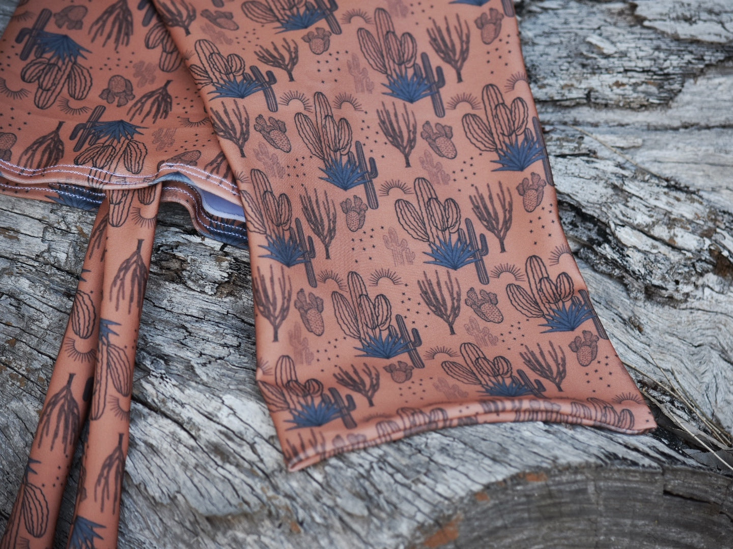 Cactus Cool Tie-in Tail Bag