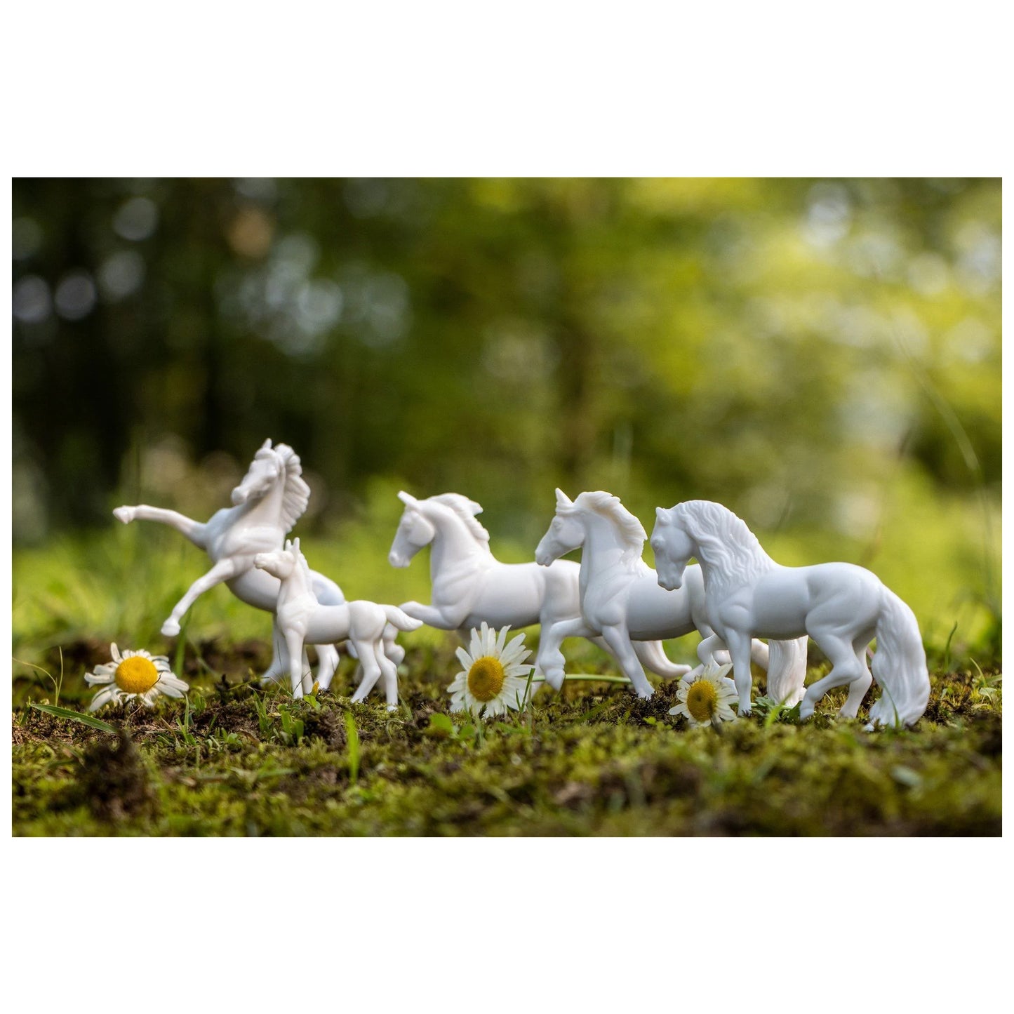 Breyer Colourful Horse Breeds Paint & Play Kids Activity Set
