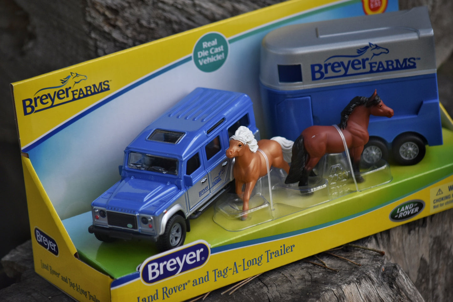 Breyer Stablemates Farms Land Rover & Tag-A-Long Trailer